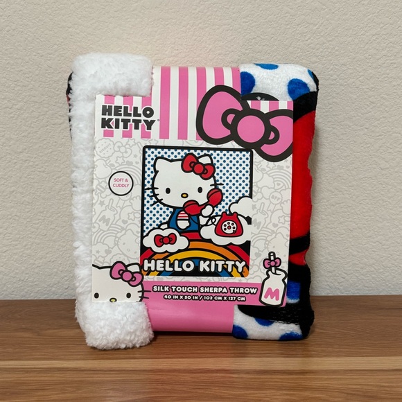 Northwest Hello Kitty Silk Touch Sherpa Throw Blanket 40"x50" On The Phone (NWT) - Picture 1 of 3